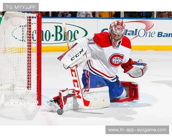 冰球门将扑救堪比超英,赛后获封神